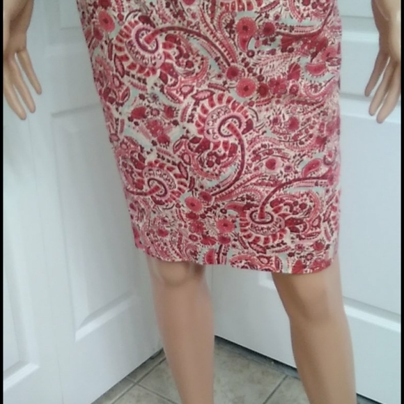 Summer Skirt with 3% Spandex by Ann Taylor Loft. - Picture 3 of 12
